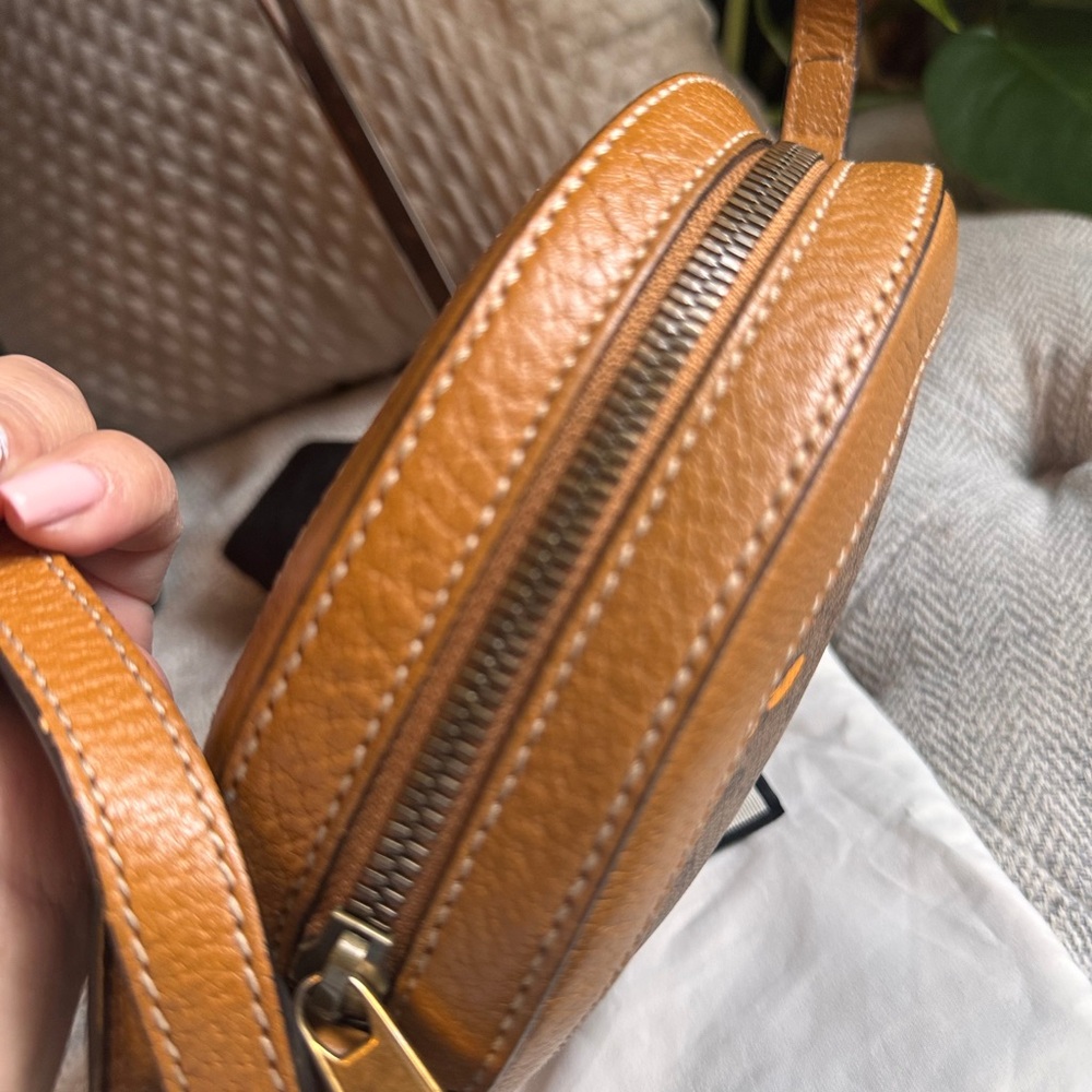 Gucci-Disney Collab /Mickey Mouse Crossbody Bag-Limited and harder to find ! - Picture 13 of 14